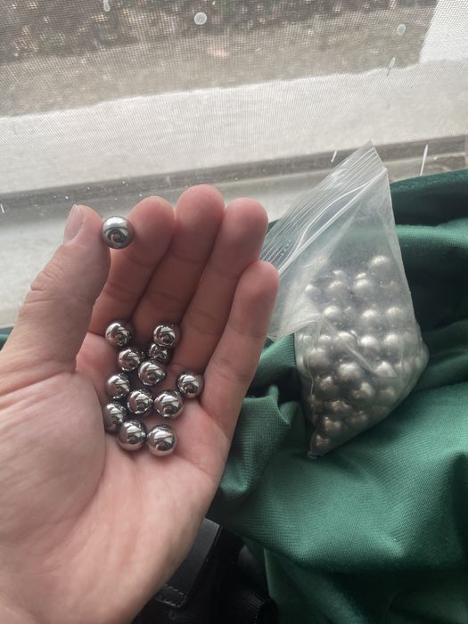 Стальные шарики .
