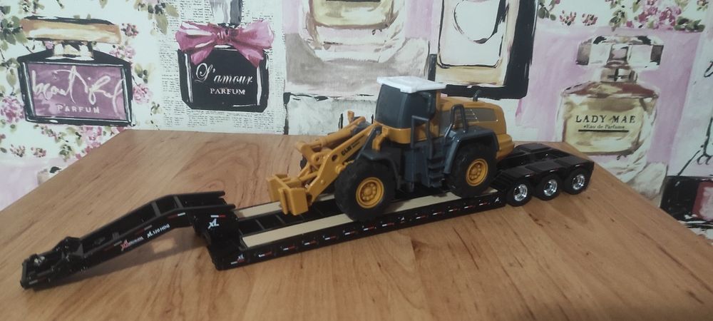 Колекционерски модел мащаб 1:50