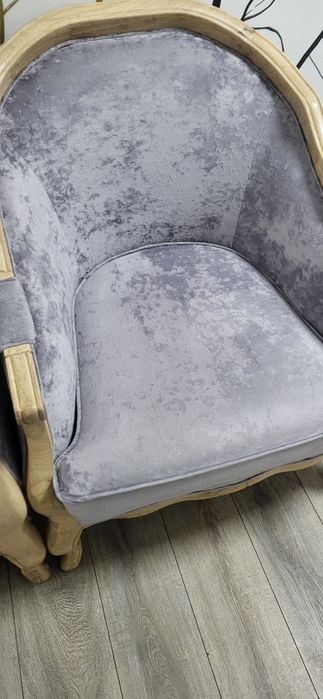 Продам 2 кресла, массив