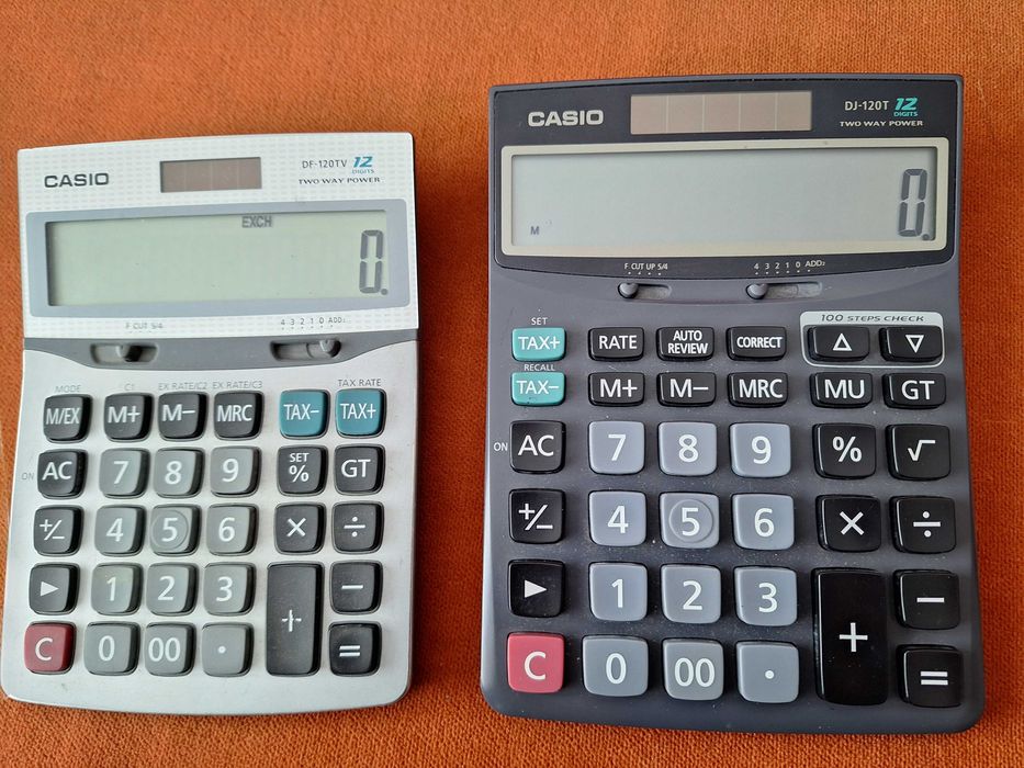 Calculator de birou Casio, alimentare Dual – Baterie + energie solara