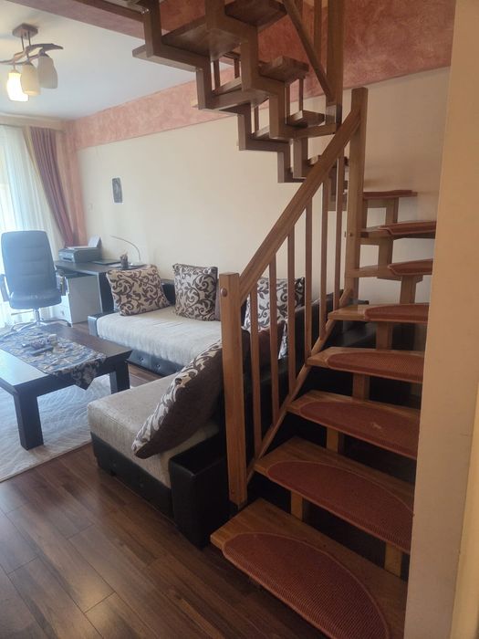 OFERTĂ!Apartament de inchiriat cu  3 camere etaj 4 ,LIFT,  pe strada munteniei terasă mare PENTHOUSE