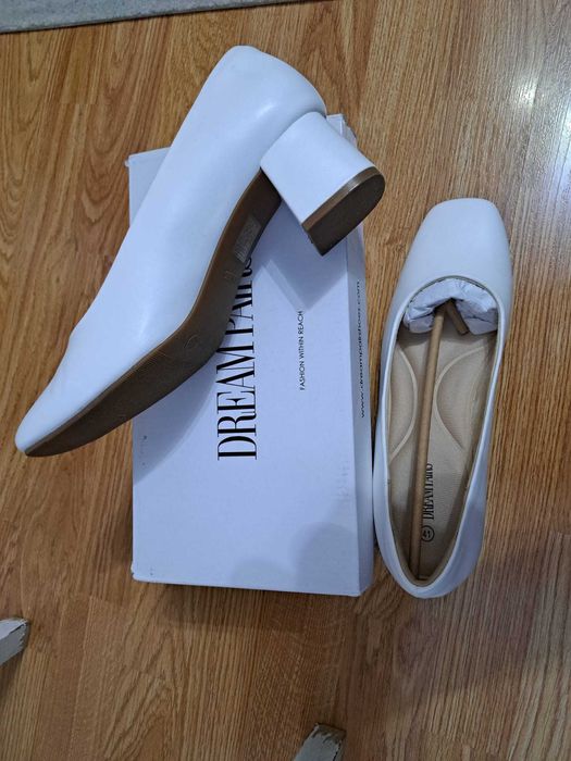 Pantofi albi, marime 41