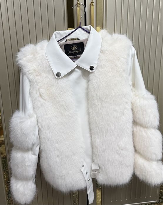 Новая кажанная куртка с мехом