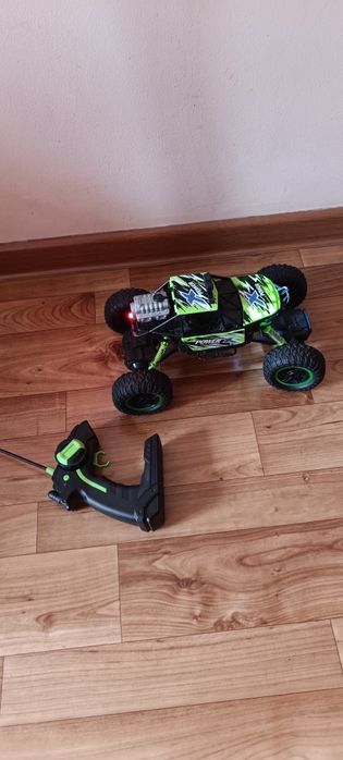 Продам машина с пультом!