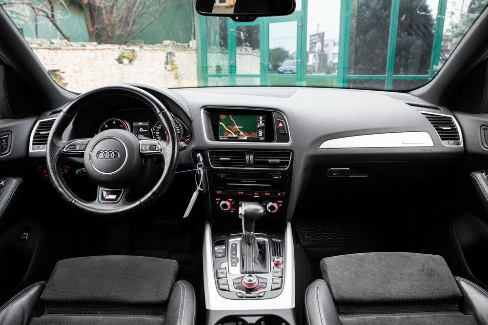 Audi Q5  2.0 TDI  automata 3X S-line