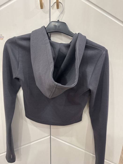 Короткая зипка облегающая