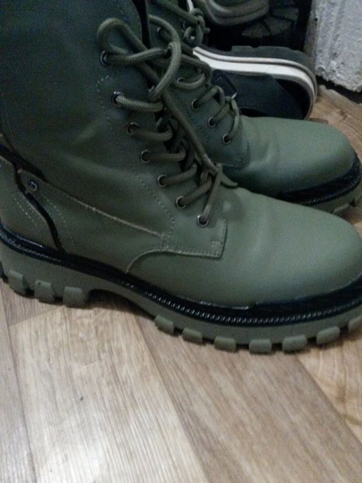 Срочно новые осенние ботинки
