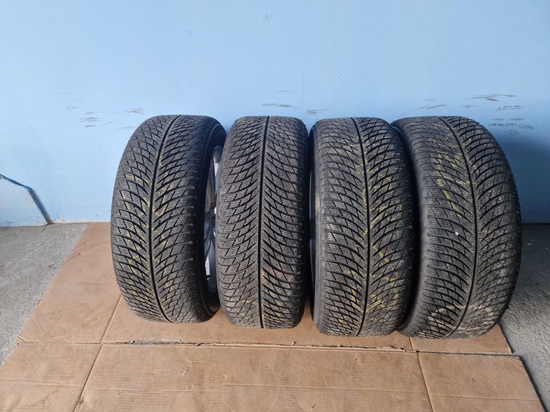 Audi A8/A6 R19/4N0
Чисто нови не монтирани 
оригинални джанти с гуми