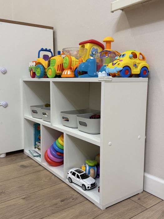 Продам стеллаж для книг и игрушек