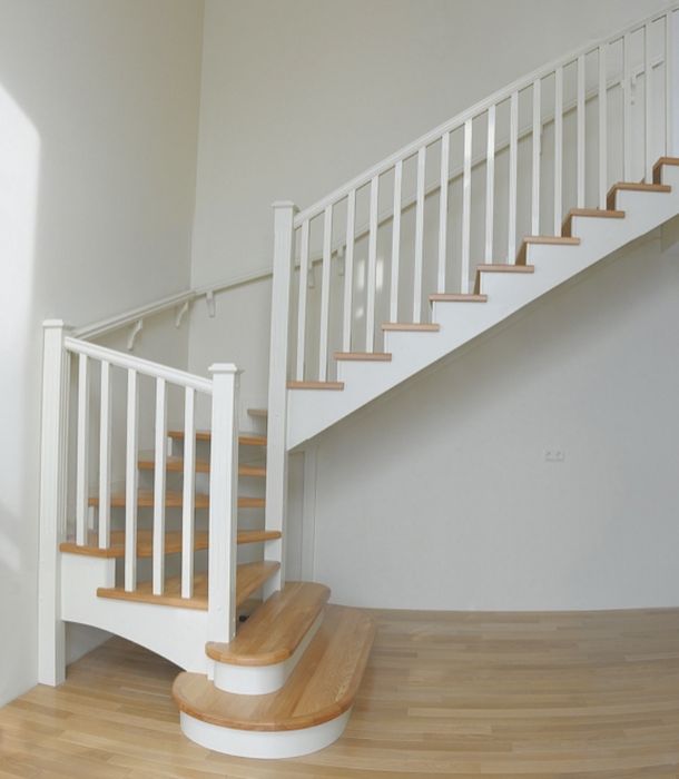 Лестница  перила  ступенки балясин