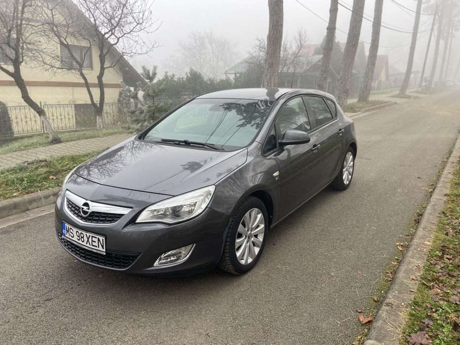 Opel Astra J  1.4 Turbo 2012