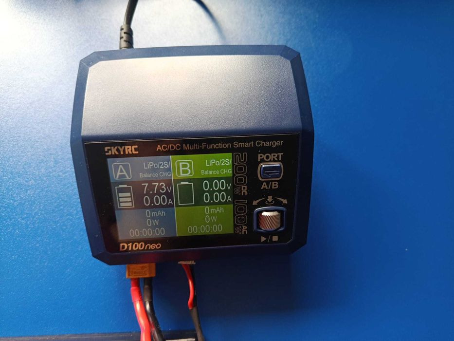 *Încărcător RC SkyRC D100 Neo – Dual Port, 100W*