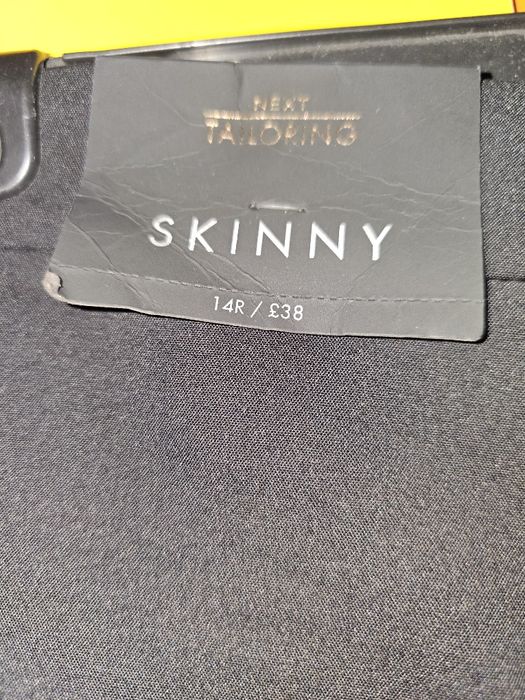 Vand blugi negri masura XL nou cu eticheta