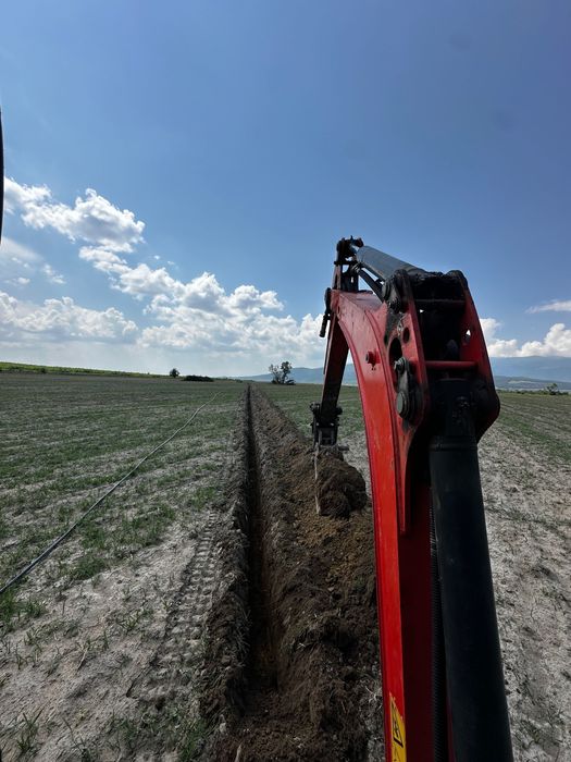 Услуги с комбиниран багер и мини багери