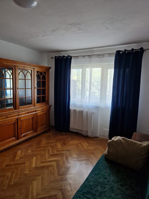 Închiriez apartament cu 3 camere în 7 Noiembrie — fotografia 1