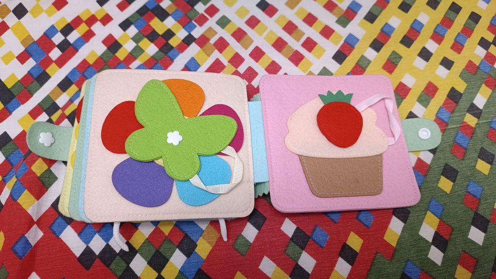 Продам книжку из фетра