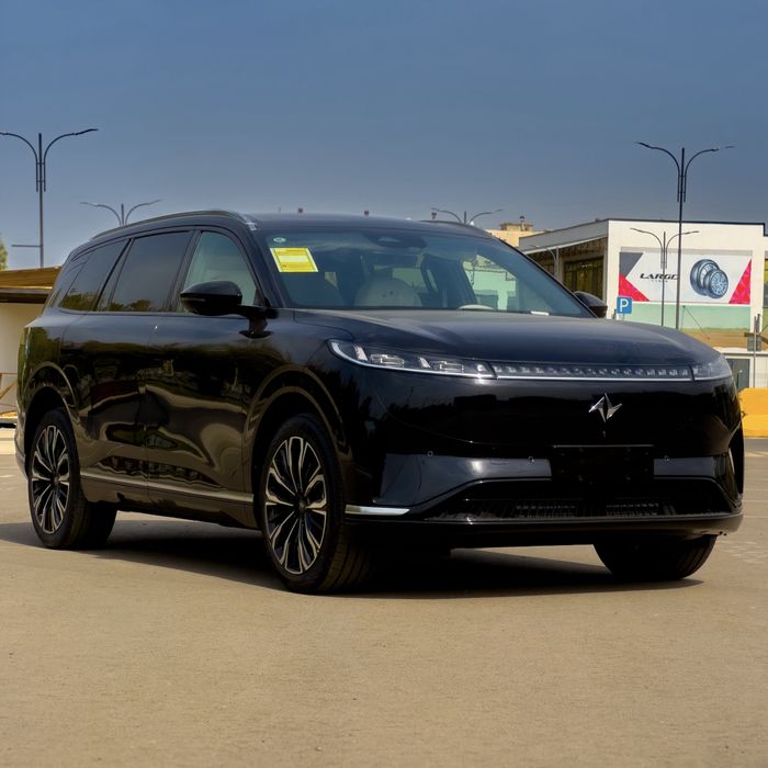 Dongfeng eπ 008 210 Ultra restayling 2026