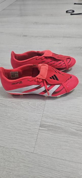 Vand Ghete fotbal copii Adidas