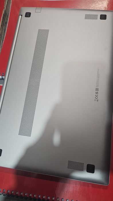 Лаптоп Samsung Galaxy Book4-отличен!