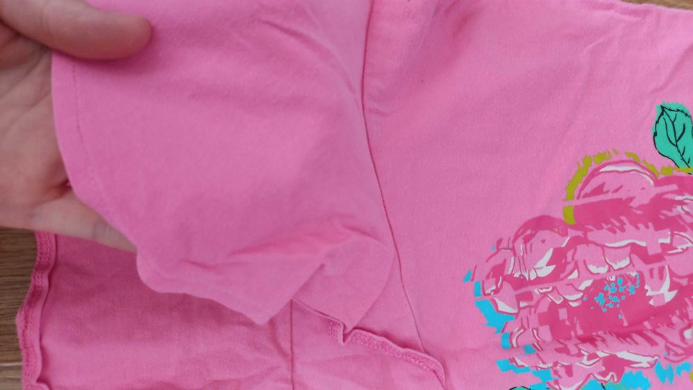 Продам одежду на девочку(летние платья).Недорого