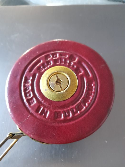 2 бр. Ролетки метални пет метра и 15 метра