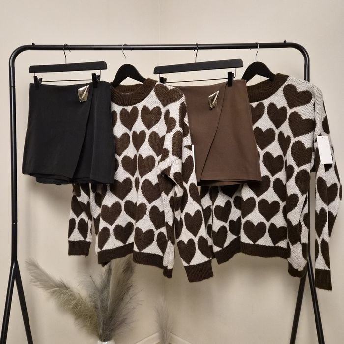 Пола-панталонки тип zara и пуловер