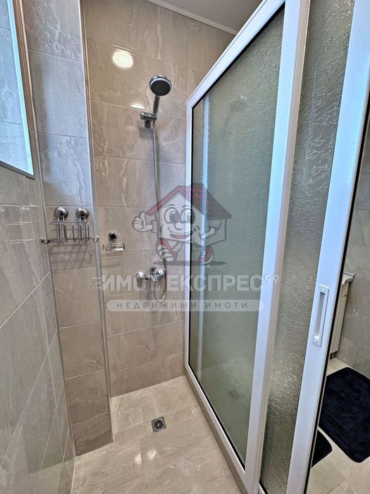 Дава се под наем Тристаен апартамент в Асеновград - 90 кв.м за 331.5 € - Снимка #9