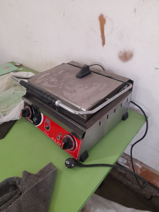 Toster  yangi judayam kam ishlagan