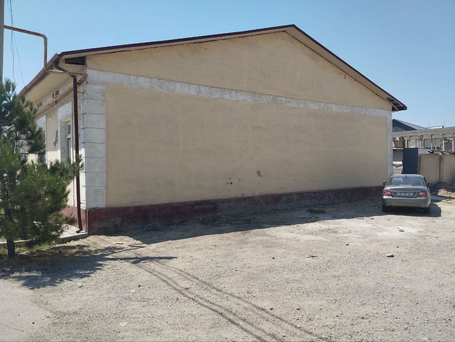 Уй срочно сотилади