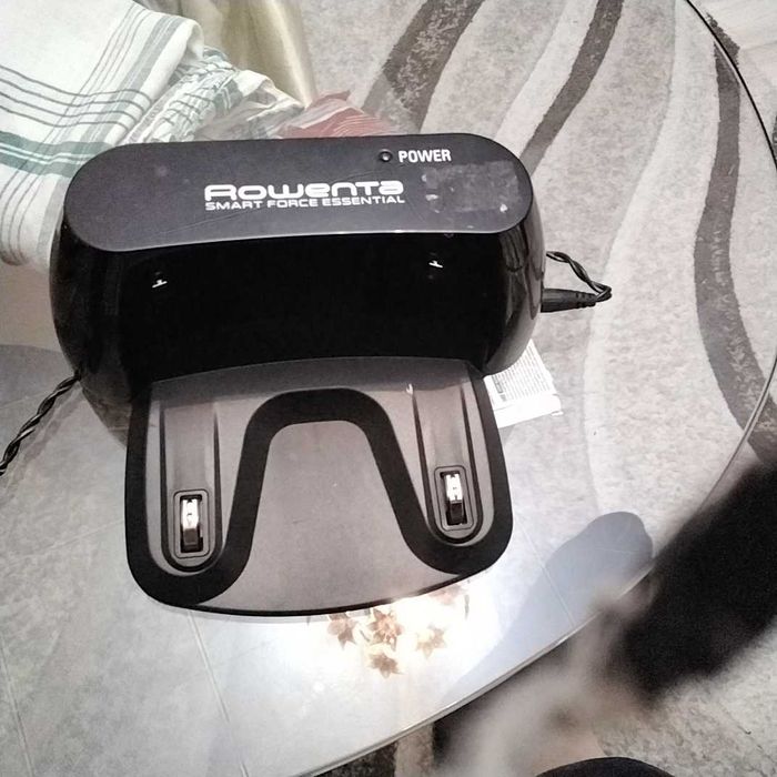 Зарядно за прахосмукачка Rowenta smart force essential