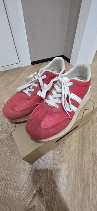 Продам кроссовки 39р
