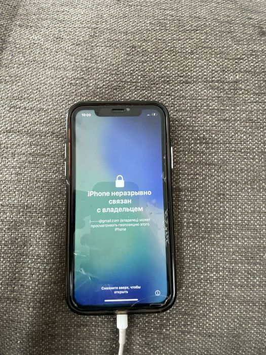 Продаю 11 айфон в хорошем состояние