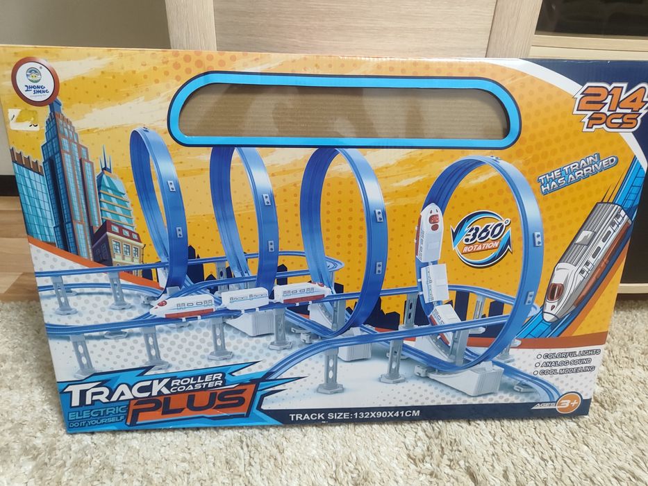 Игрушки,железная дорога