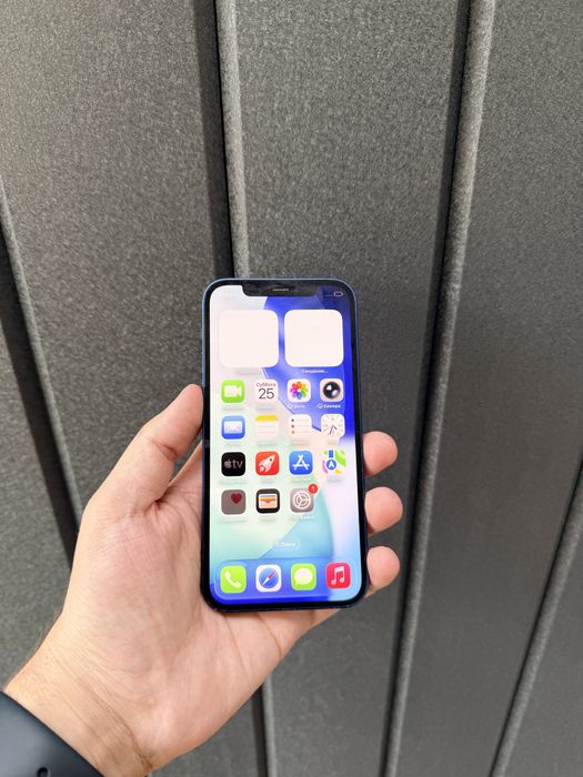 iPhone 12/128Gb - В отличном состоянии
