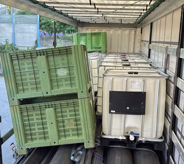 Vand Boxpalleti, Lazi de plastic