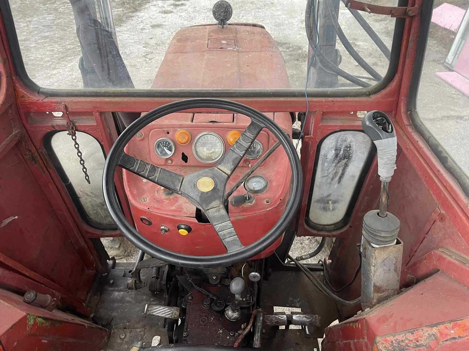 Tractor U 445 DT cu incarcator frontal