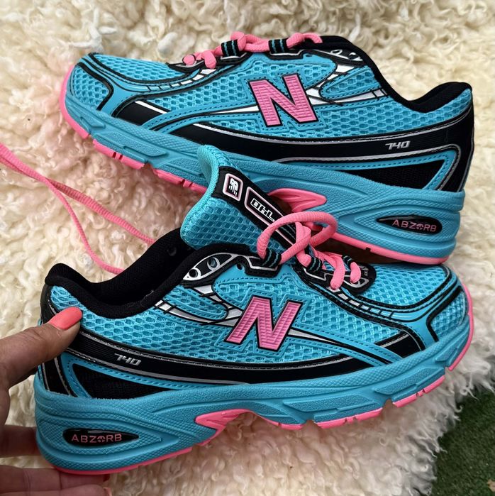 New Balance жестоки цветове нови с оригиналната си кутия 38.5 номер