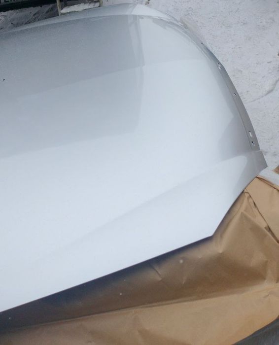 Капот в цвет Лада приора