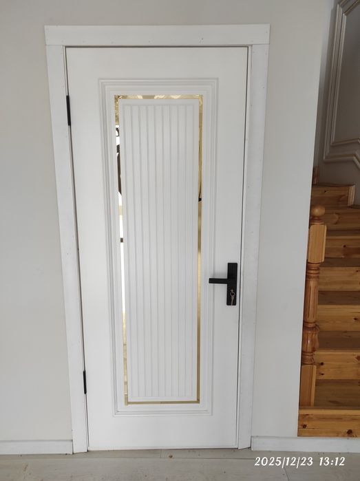 Между комнатные двери