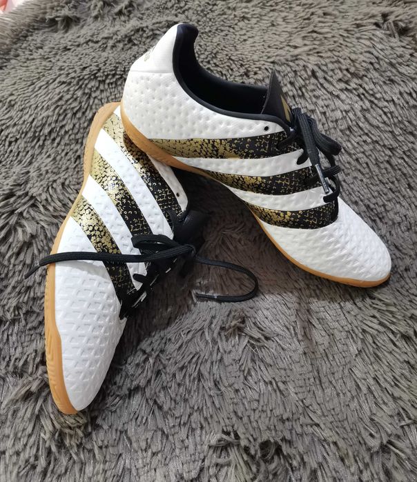 Мъжки ФУТБОЛНИ Маратонки Нови 39 номер ADIDАS ACE 16.4