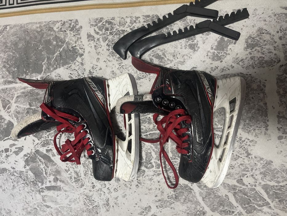 Продам коньки BAUER VAPOR X 2.7