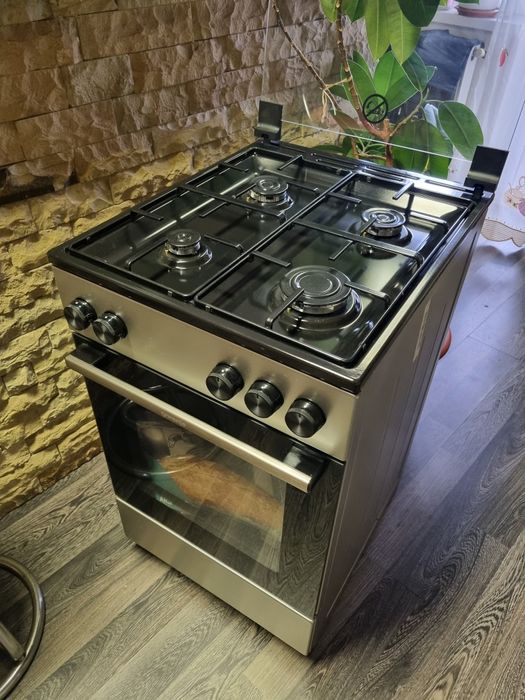 Aragaz 50cm cu cuptor pe gaz inox Gorenje