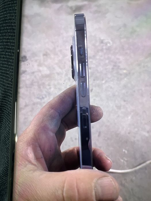 Айфон 13 про макс срочно продам