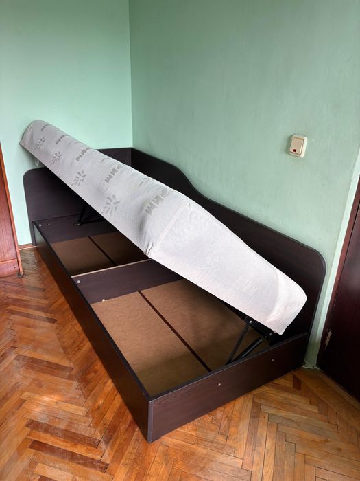 Pat de o singura persoana