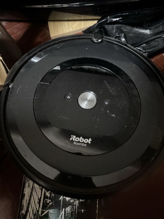 Roomba прахосмукачка