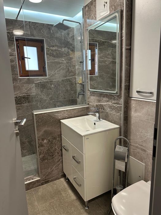 Vand apartament cu 2 camere in Mangalia