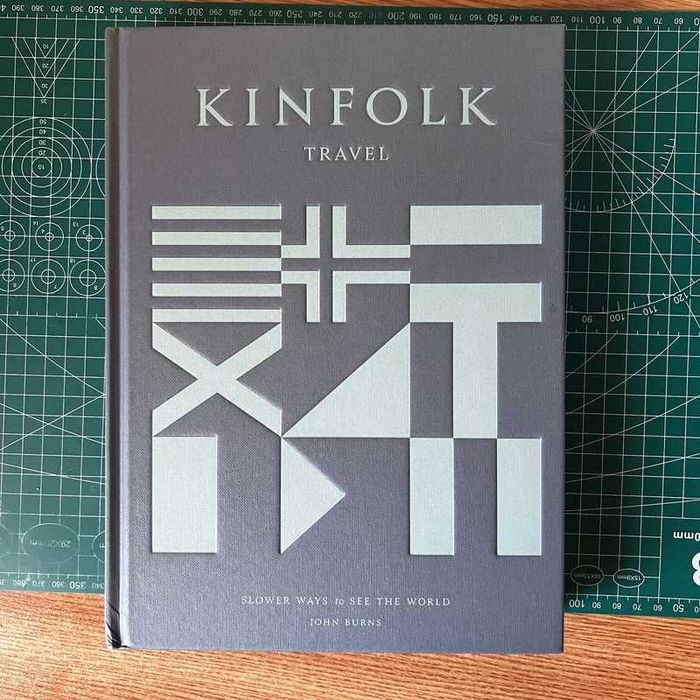 Kinfolk Travel - Carte premium slow travel, ca nouă!