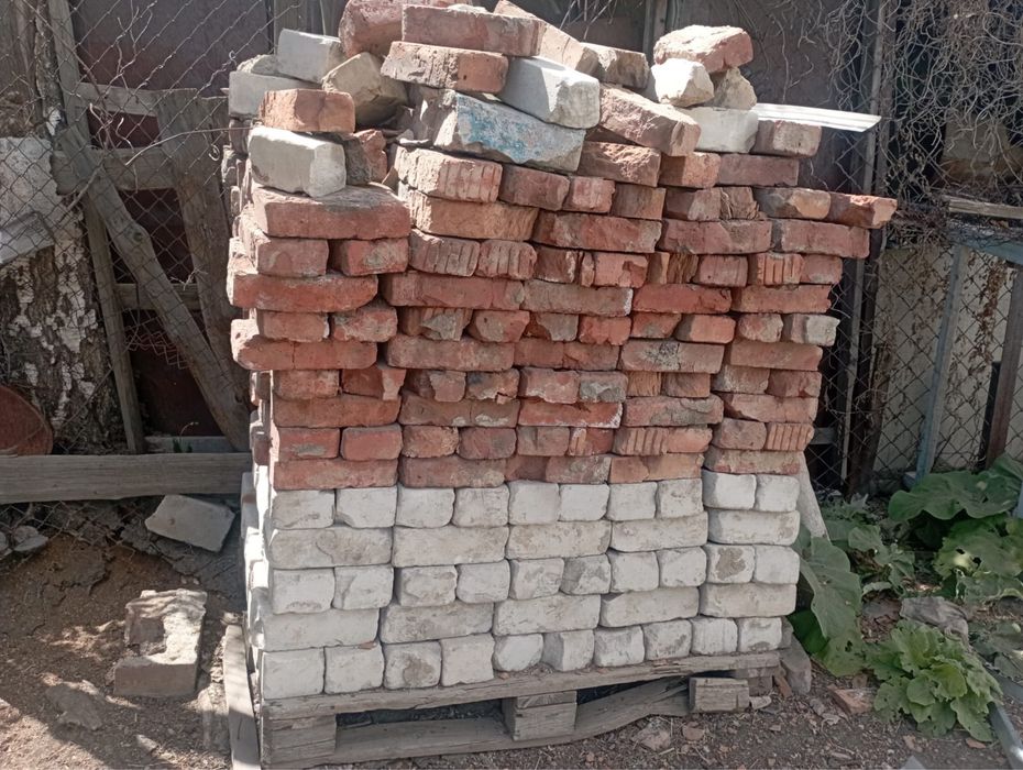 Кирпичи продам б/у