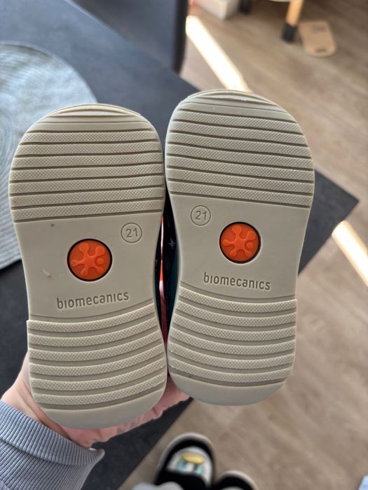 Обувки за прохождане Biomechanics, 21 номер