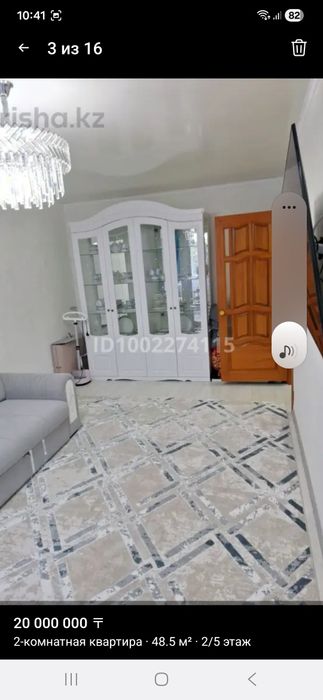 Продам стеклянный шкаф для посуды